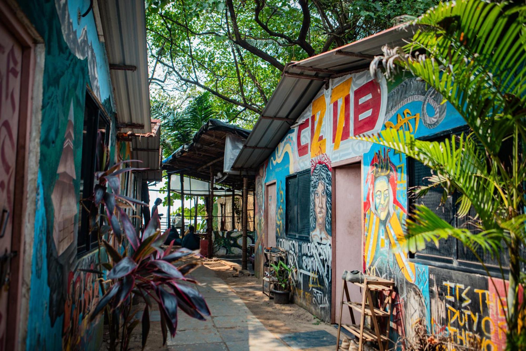 12 Monks - Beachside Hostel Arambol Exteriör bild